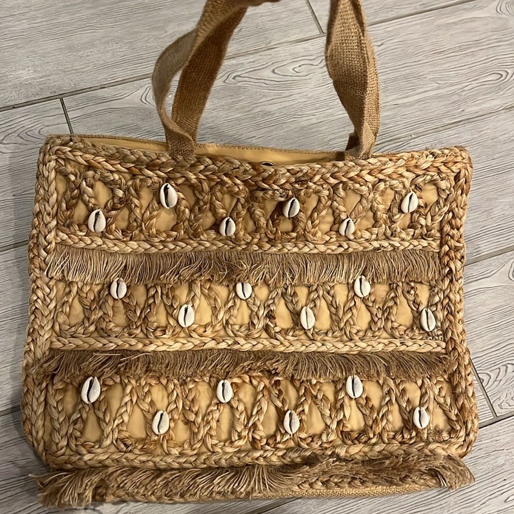 Salt And Umber Raffia And Shell Tote - Picture 6 of 10